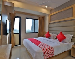 Khách sạn Hotel Royal King By Sky Stays (Ahmedabad, Ấn Độ)