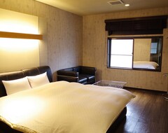 Hotel Bar 39 (Higashihiroshima, Japan)