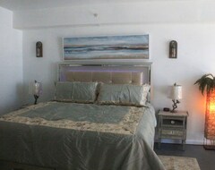 Khách sạn Beautiful Loft Directly In The Heart Of Downtown & Directly Across From Bayside (Miami, Hoa Kỳ)