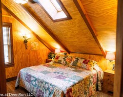 Hele huset/lejligheden Spotted Fawn Cabin -serenity And Luxury Await At This Secluded Cabin (Shenandoah Junction, USA)
