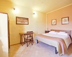 Hotel Fattoria Voltrona (San Gimignano, Italy)