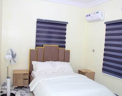 Toàn bộ căn nhà/căn hộ Cozy 4-bedroom Building In Wonderful Lagos With Ac, Wi-fi And 24/7 Electricity (Lagos, Nigeria)