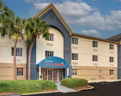 Khách sạn Sonesta Simply Suites Miami Airport Doral (Miami, Hoa Kỳ)