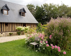 Toàn bộ căn nhà/căn hộ Norman Cottage Ideal For 2 Families (7 + 2 P.) Wilderness Area, Hut 15 M High (Saint-Cyr-de-Salerne, Pháp)