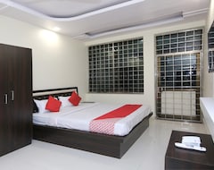 Oyo 41159 Hotel Royal Inn (Jabalpur, India)