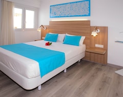 Hotel Cala Llenya Resort Ibiza (Cala Lenya, España)