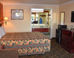 Khách sạn Dynasty Suites Santa Fe Springs (Santa Fe Springs, Hoa Kỳ)
