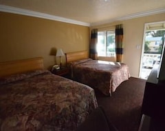 Khách sạn Lamplighter Motel (Clearlake, Hoa Kỳ)