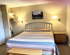 Lodge Hotel H3 · Hotel Resort Room W King Bed, Pool Ski Loon Mtn (Lincoln, USA)