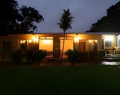 Hotel Wild Roots Riverside Lodge (Bhandardara, Indija)