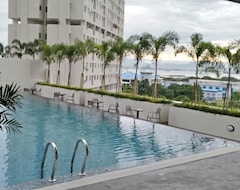 Toàn bộ căn nhà/căn hộ Straits Garden Suite (modern Design Luxury, Grey) (Penampang, Malaysia)