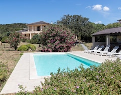 Toàn bộ căn nhà/căn hộ Villa Standing Piscine & Hammam Jardin 5300 M2 Plages à 700m (Pianottoli-Caldarello, Pháp)