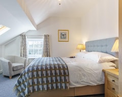 Bed & Breakfast Cardigan Castle - East Wing - Cuatro Habitaciones Casa Rural, Capacidad 8 (Cardigan, Reino Unido)