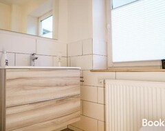 Koko talo/asunto Doppelzimmer 3 - Neu Renoviert, Kuche, Balkon, Bad (Dinkelsbühl, Saksa)