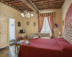 Khách sạn Antica Residenza Santa Chiara (Lucca, Ý)