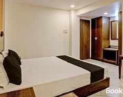 Khách sạn Super Oyo Flagship Hotel Golden Nest (Thane, Ấn Độ)