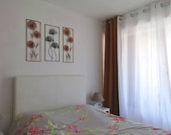 Hotel T2 Air-conditioned Apartment And Garage With Sea View Near Downtown (Ste.-Maxime, Francuska)