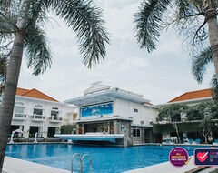 Adhiwangsa Hotel And Convention Hall (Surakarta, Indonesia)