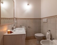Cijela kuća/apartman Beautiful Private Villa With Wifi, Private Pool, Tv, Balcony, Washing Machine And Parking (Carbognano, Italija)