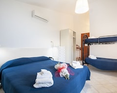 Khách sạn Hotel Piccolo Mondo Oasis Mediterranean (Acquappesa, Ý)