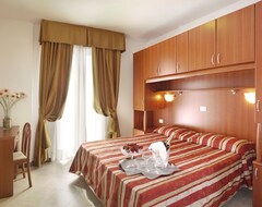 Khách sạn Hotel Storione (Lido di Jesolo, Ý)
