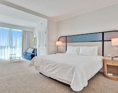 Khách sạn Oceanfront Junior Suite In The Fontainebleau (Miami Beach, Hoa Kỳ)