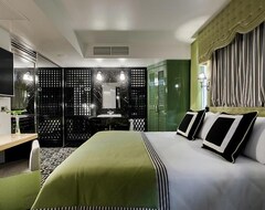Hotel Room Mate Anna (Barcelona, Spain)