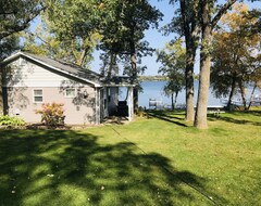 Casa/apartamento entero Beachfront Paradise In The Heart Of Lakes Country On Pickerel Lake! (Underwood, EE. UU.)