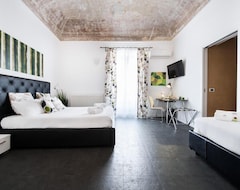 Bed & Breakfast White (Palermo, Italia)