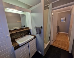 Koko talo/asunto Charmin House With 3 Bedrooms (Siglufjörður, Islanti)