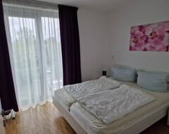 Koko talo/asunto Modern Bright 2 Zi. Apartment Near Skandinavienkai With Wlan Tel. 0176-43587511 (Travemünde, Saksa)