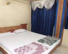 Hotelli Relax Inn Lodge (Ahmedabad, Intia)