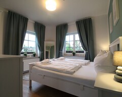 Cijela kuća/apartman Charming Holiday Home In Robertsdorf On Baltic Coast (Neuburg, Njemačka)