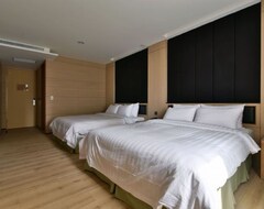Khách sạn Hotel R14 (Kaohsiung, Taiwan)