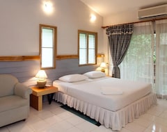 Hotel The Jungle House (Saraburi, Thailand)