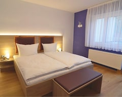 Khách sạn Rothweinhotel (Wiesenbronn, Đức)