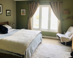 Toàn bộ căn nhà/căn hộ Hidden Country Gem With King Size Bed And Hot Tub (Loch Broom, Canada)