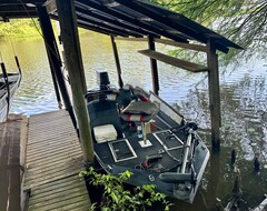 Entire House / Apartment Piney Woods A-frame On Lake D’arbonne (Farmerville, USA)