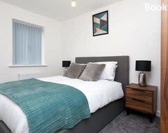 Casa/apartamento entero Lovely Brand New 3 Bedroom City Centre House With Garden (Derby, Reino Unido)