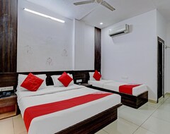 Hotel OYO 22867 Crystal Residency (Delhi, India)