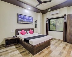 Capital O 44172 Hotel Silka Inn (Alibaug, India)