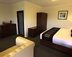 Hotel Foothills (Melbourne, Australia)