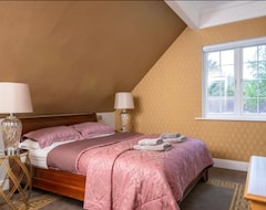 The Manor House Hotel (Guildford, United Kingdom)