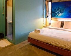 Hotel Seabox Khaolak Hostel (Phang-Nga, Tailandia)