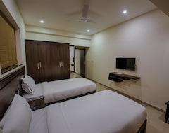 Hotel SinQ Suites (Panaji, India)