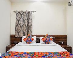 Khách sạn Fabhotel 17 Suites (Greater Noida, Ấn Độ)