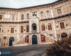 Pansion Palazzo Capparucci - Dimora Storica - Guest House (Fermo, Italija)