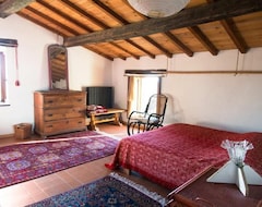 Hotel Independent Studio In The Countryside Between Perugia And Gubbio (Gubbio, Italy)