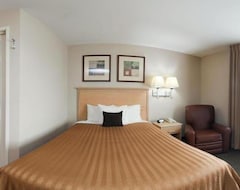 Hotel Candlewood Suites Milwaukee Brown Deer (Brown Deer, USA)