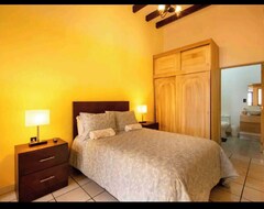 Khách sạn Habitacion 3 Para 2 Personas, Cama Matrimonial (Morelia, Mexico)
